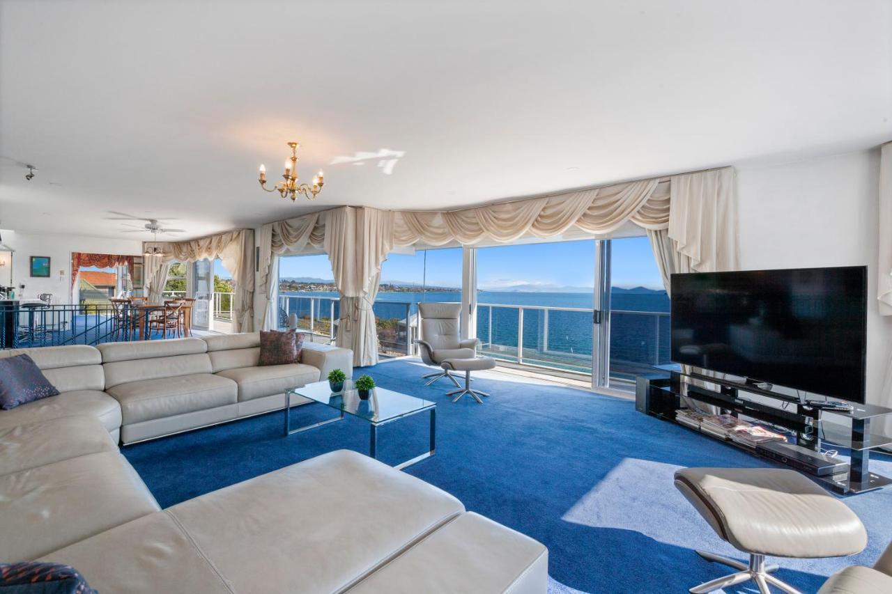 Spectacular Lakefront Home Τούπο Εξωτερικό φωτογραφία