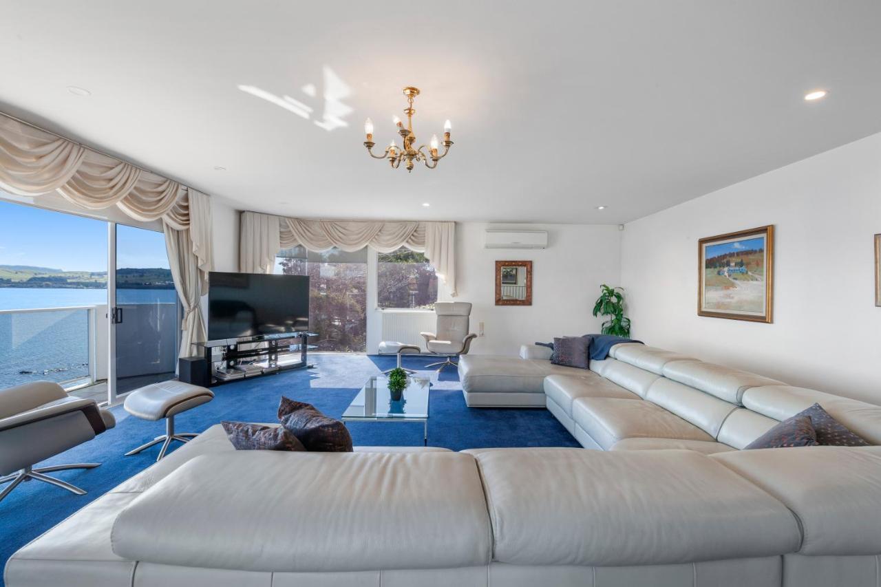 Spectacular Lakefront Home Τούπο Εξωτερικό φωτογραφία