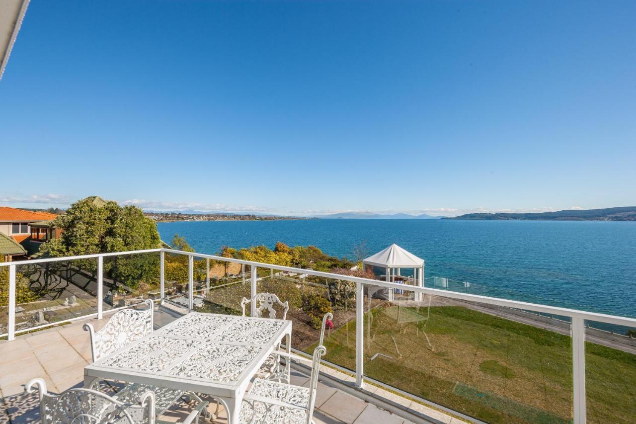 Spectacular Lakefront Home Τούπο Εξωτερικό φωτογραφία